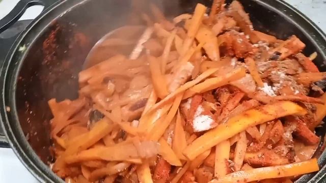 Семейный таджикский плов.