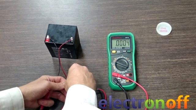 Как измерить сопротивление человеческого тела и ток через него: интересное видео от Electronoff