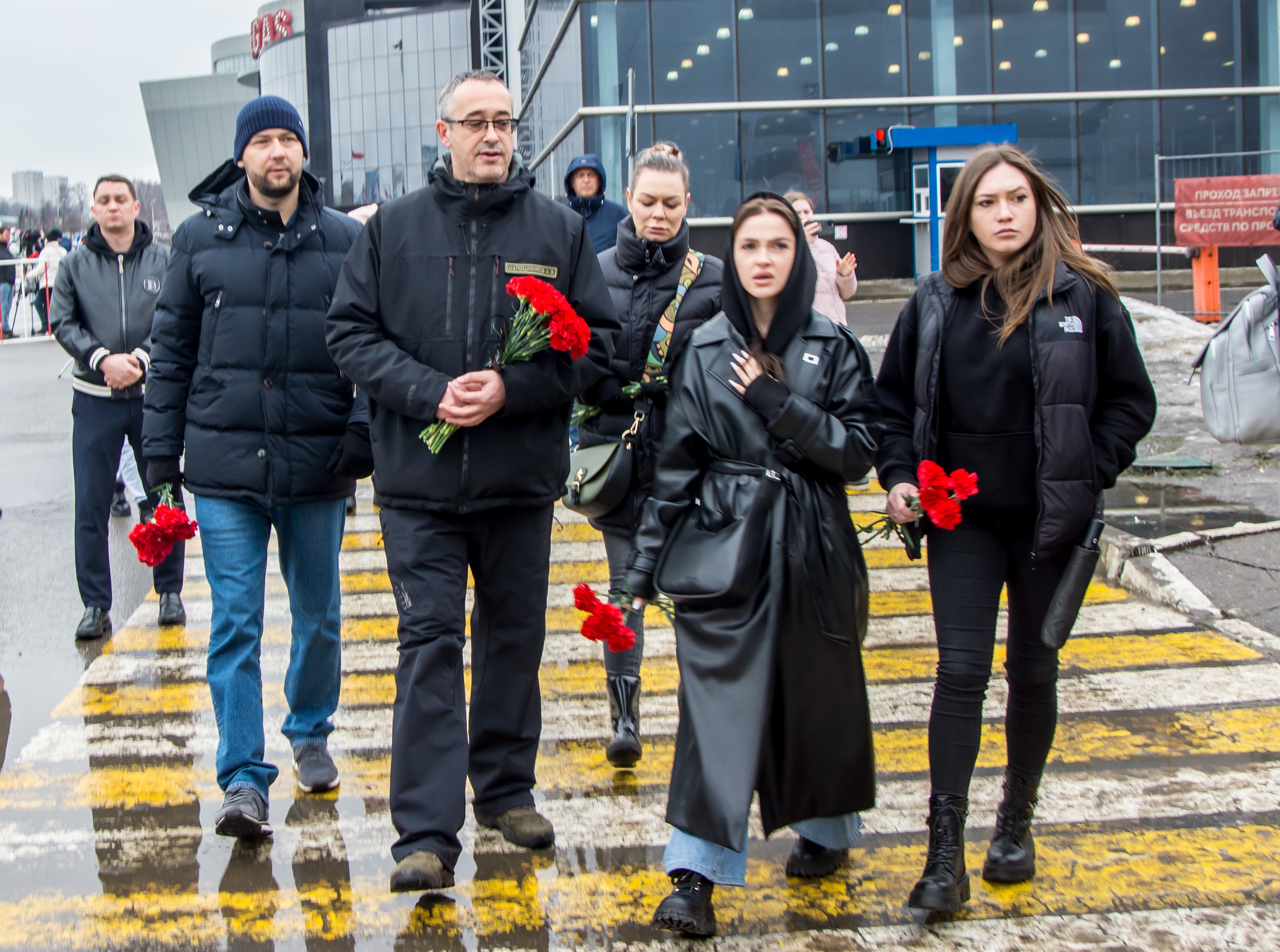 Московские партийцы присоединились к акции памяти жертв теракта в «Крокус Сити Холле»