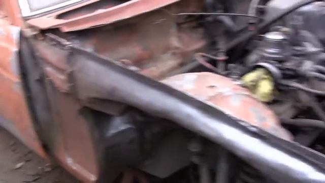 Mercedes restoration w123 230 видео 42, Варим и зачищаем
