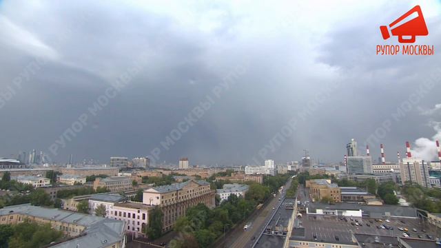 Ураган «Орхан» с ливнем и грозой обрушился на Москву