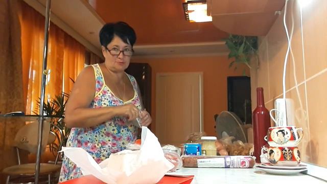 ОРГАНИЗМ СКАЗАЛ " ХОЧУ 🤣 " . . .Я ПОШЛА ЕМУ НА УСТУПКИ - САЛО 🥓 ХЛЕБ 🍞КОЛБАСА 😅 ВОТ ТАКИЕ ЧУДЕСА