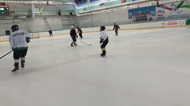 Хоккей. тренировка