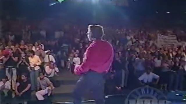 Tarkan en Domingo Azteca (2000)