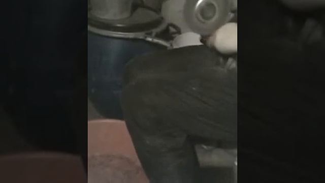 Как чистят ноги