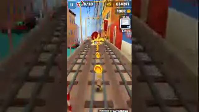 Играем в взломанный subway surf