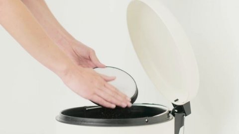 How to clean the filter - Hoover Reactive PETS (5483017)