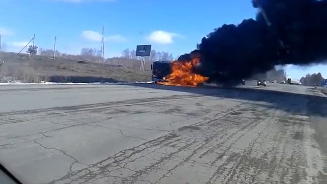 Горит вольво.ч2