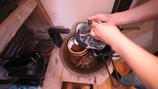 【冬の車中泊旅】小雨降る山奥で1人車中泊｜DIY軽トラックキャンピングカー｜96