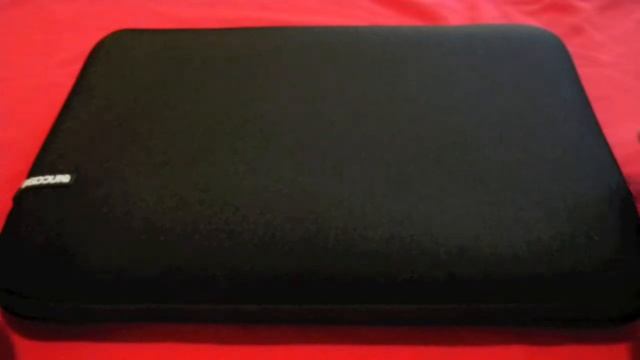 Incase sleeve case macbook pro