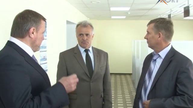 Без очередей и кабинетов. Многофункциональный центр принимал гостей