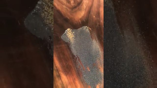 Золотинки на лотке
