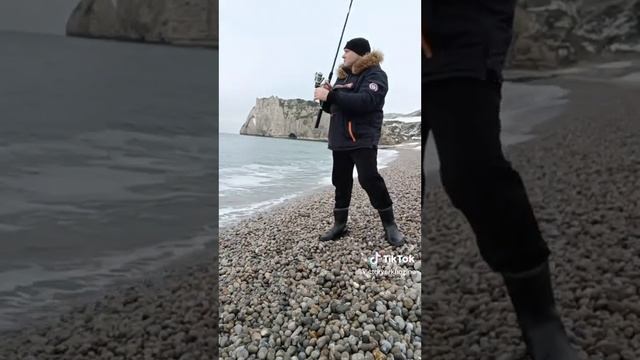 #рыбалка #fishing #lapeche #пилькер  #fish #ламанш #orphie #сарган #спиннинг#сабик #самодур #юмор