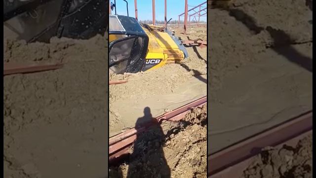 ВОТ НАШ ЭКСКАВАТОР! #excavator #экскаватор #тяжелаятехника #construction #fail #shorts