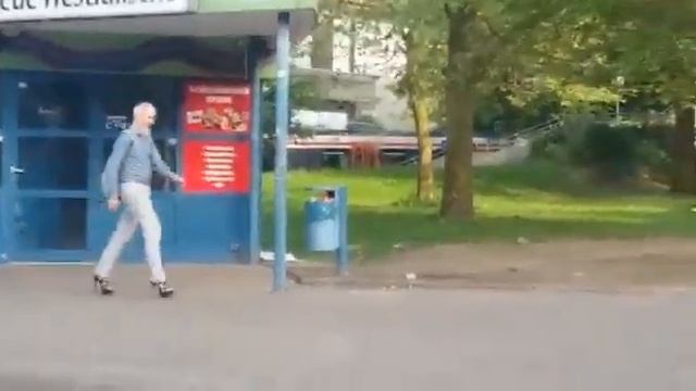 Дед на каблуках в Германии 360p