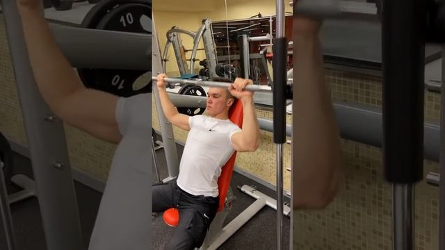 Армейский жим в Смите