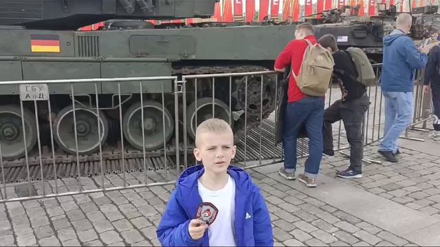 Ярик на Поклонной горе 105.mp4