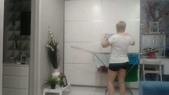 букет от мужа! игрушка от сыночка?новая шапкамладшой за рулем?