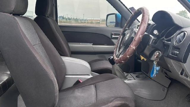 ซื้อสดลดได้ mazda BT 50 2.5 MT ปี2011