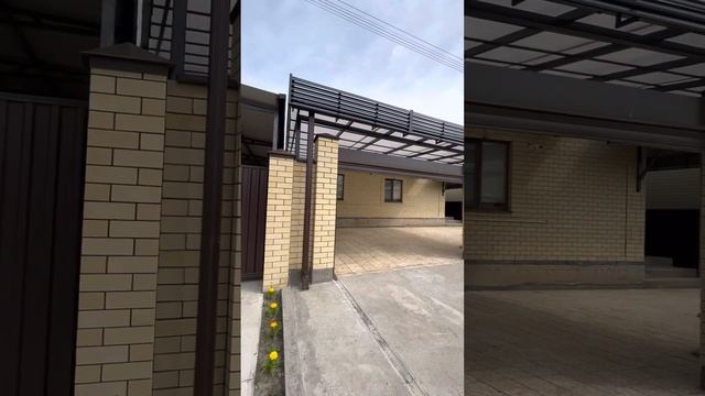 Навес в современном стиле из сотового поликарбоната под ключ с установкой ламелей. 8-927-575-20-10