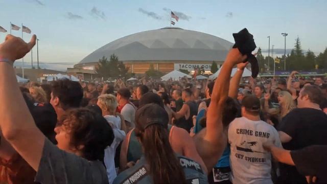 Punk in Drublic 2023 - NOFX - Linoleum Live! (POV)