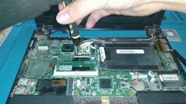 COMO ABRIR E LIMPAR UM NOTEBOOK/NETBOOK