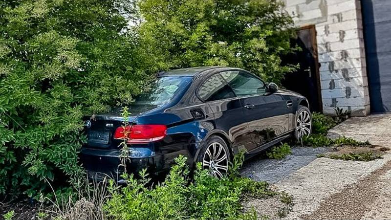 Легендарная BMW M3! Забыта на 4 ГОДА под ДЕРЕВОМ...