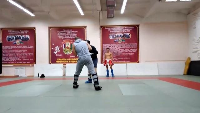 Тренировочные спарринги по кикбоксингу 2
