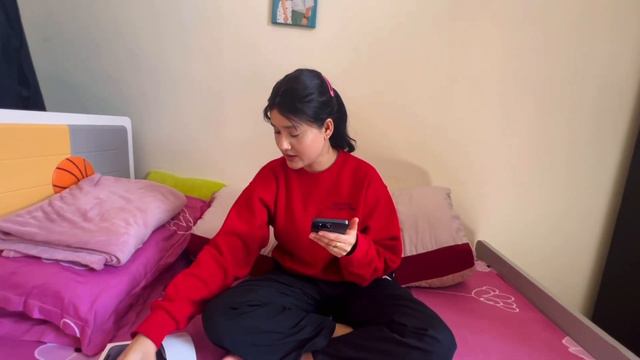 OMG😳iPhone 15 pro max ♥️॥Surprise 🎁॥itni khusi 😭॥Thank you baba😘@Manughimire908 ॥ManuArmu॥👭♥️