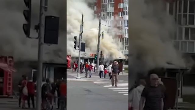 В Петербурге на Богатырском проспекте загорелся ресторан «Чайхона»