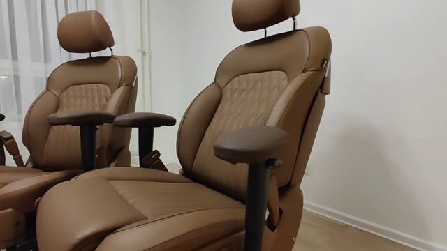 Офисное кресло из сидений Genesis G90