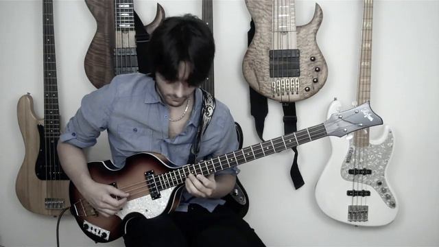 Yesterday (Beatles) Solo On A Hofner Bass Guitar.