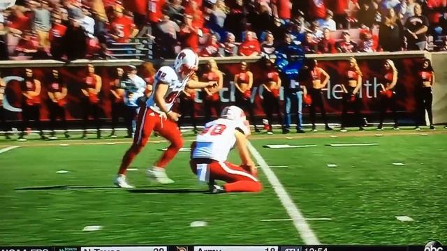 Field goal Kicker forgets how to kick