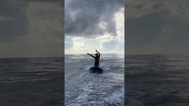 В этом году я покаталась на вейкборде, вейксёрфе и сапе. Сап вообще легкотня!
