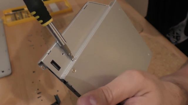 How to install second hard drive ssd into MacBook Pro Unibody