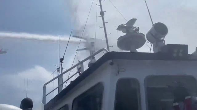 Корабли береговой охраны КНР применили водометы против филиппинского патрульного корабля