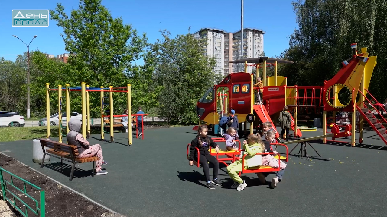 Установка двух детских площадок в рамках проекта «Вам решать!» завершилась в Нижегородском районе