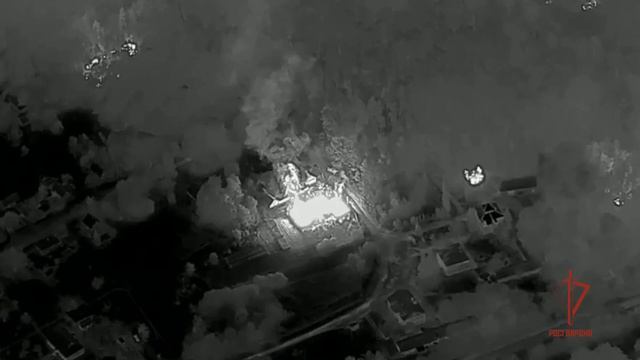 Военнослужащие Росгвардии с помощью FPV-дронов уничтожили склад ВСУ в Черниговской области.