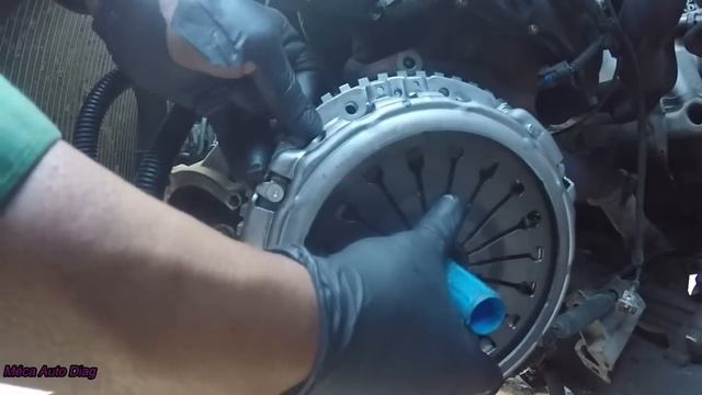 Embrayage/ Conversion volant moteur Bi-Masse vers un Volant Mono-masse