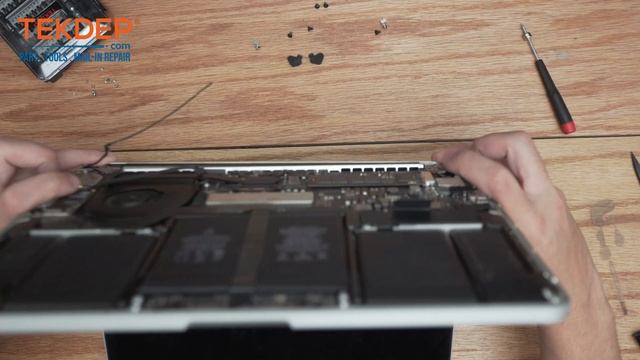 Broken Display Replacment Guide | 2015 MacBook Pro 13” Retina A1502