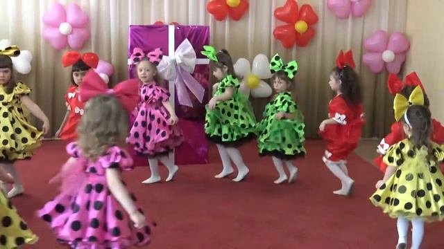 Танец Кукол  Младшая группа