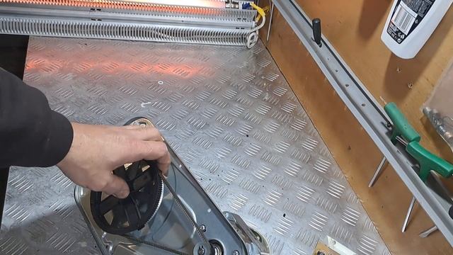 Хлебопечка GORENJE BM900AL  разборка и замена втулки вала привода.