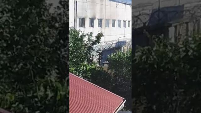 Ещё видео с места пожара на складе воинской части на Вятской.