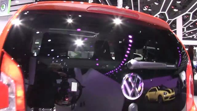 Volkswagen Groove Up! 2013   autovimeo.com