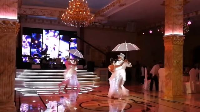 Световое шоу. Император Холл