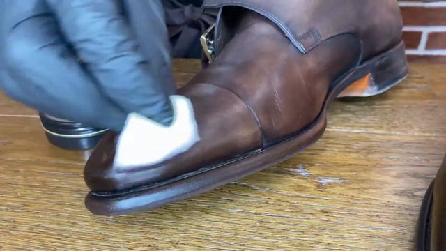 Базовый уход за мужской обувью