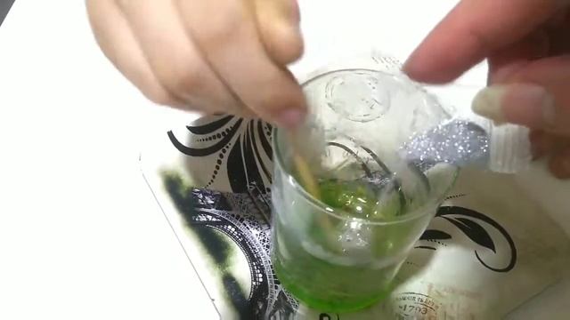 Делаем мыло своими руками. Открываем набор "Фигурное мыло". Разноцветное мыло с блёстками.