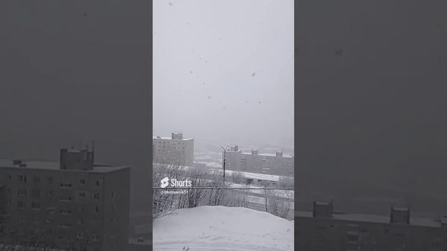 Мурманск. Снегопад. 01 апреля 2024.