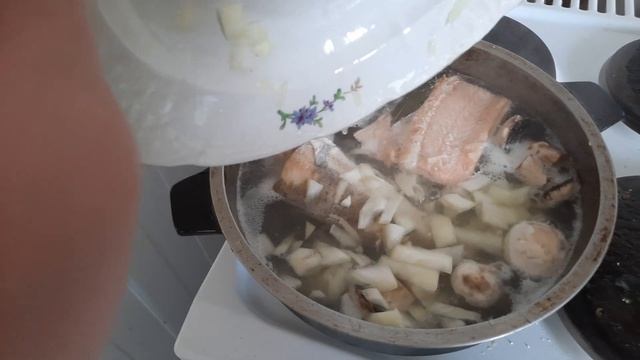 УХА С ГРИБАМИ НА ЗАВТРАК.