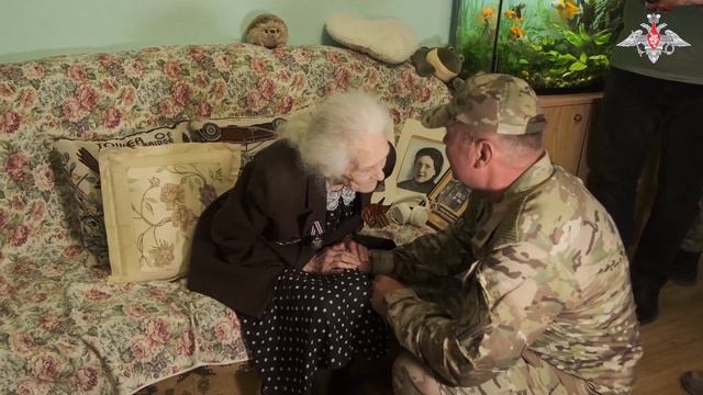 Поздравление ветерана со столетним юбилеем